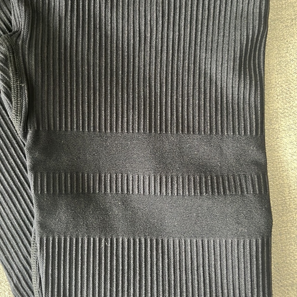 STRONGER Rib Seamless Tights - Picture 2 of 4